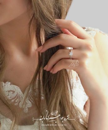 💍انگشتر جواهری سولیتر ظريف نگین Princess-cut ؛ با طراحی خاص و زیبا نقره عیار ۹۲۵ با روکش طلا سفید‌‌‌‌‌‌‌ ‌‌(R_1075)