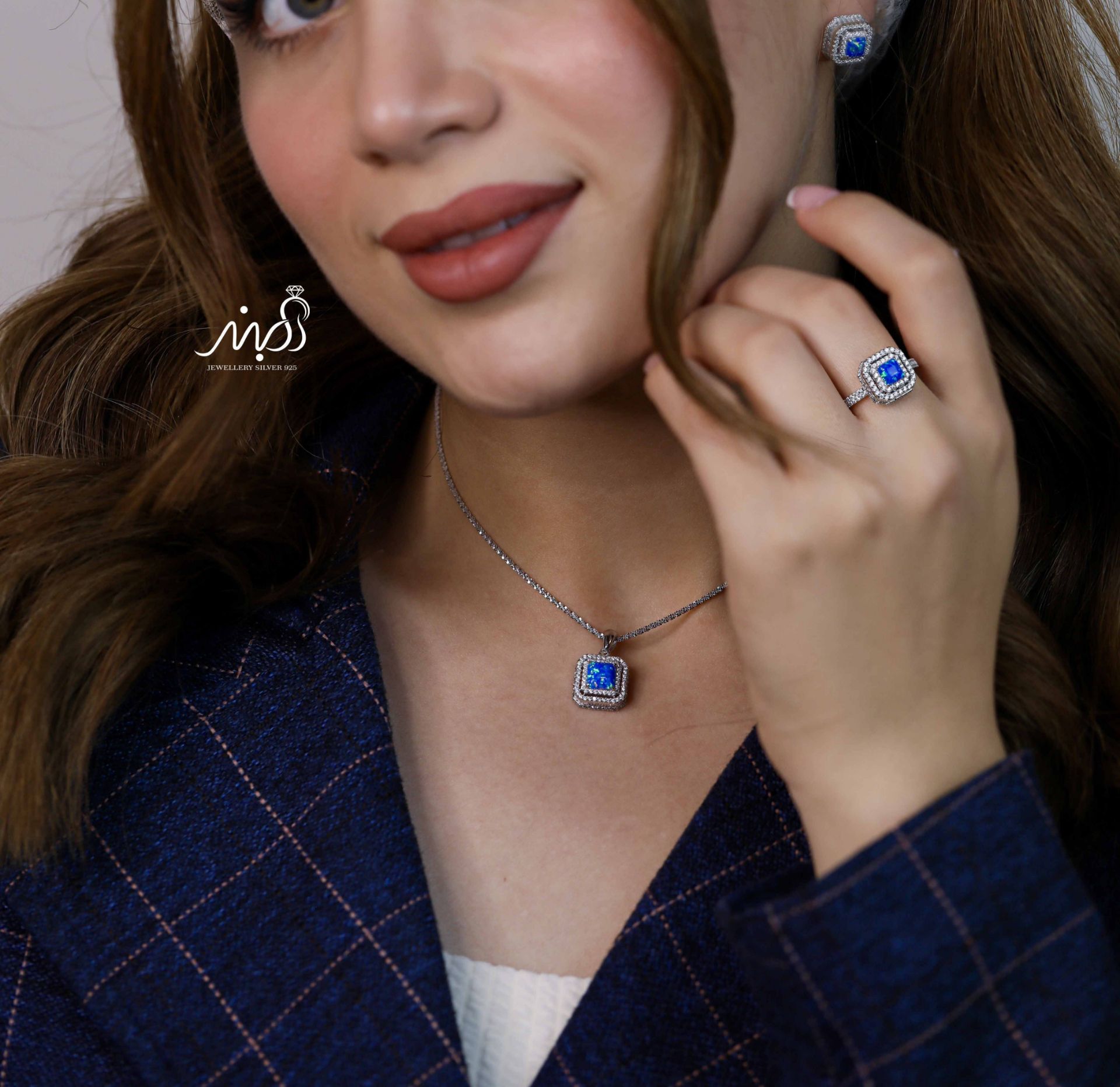 💍نیم ست جواهری لاکچری با نگین آبی خاص و زیبا (آویز ، گوشواره ، انگشتر )، نقره عیار ۹۲۵(N_4364)	