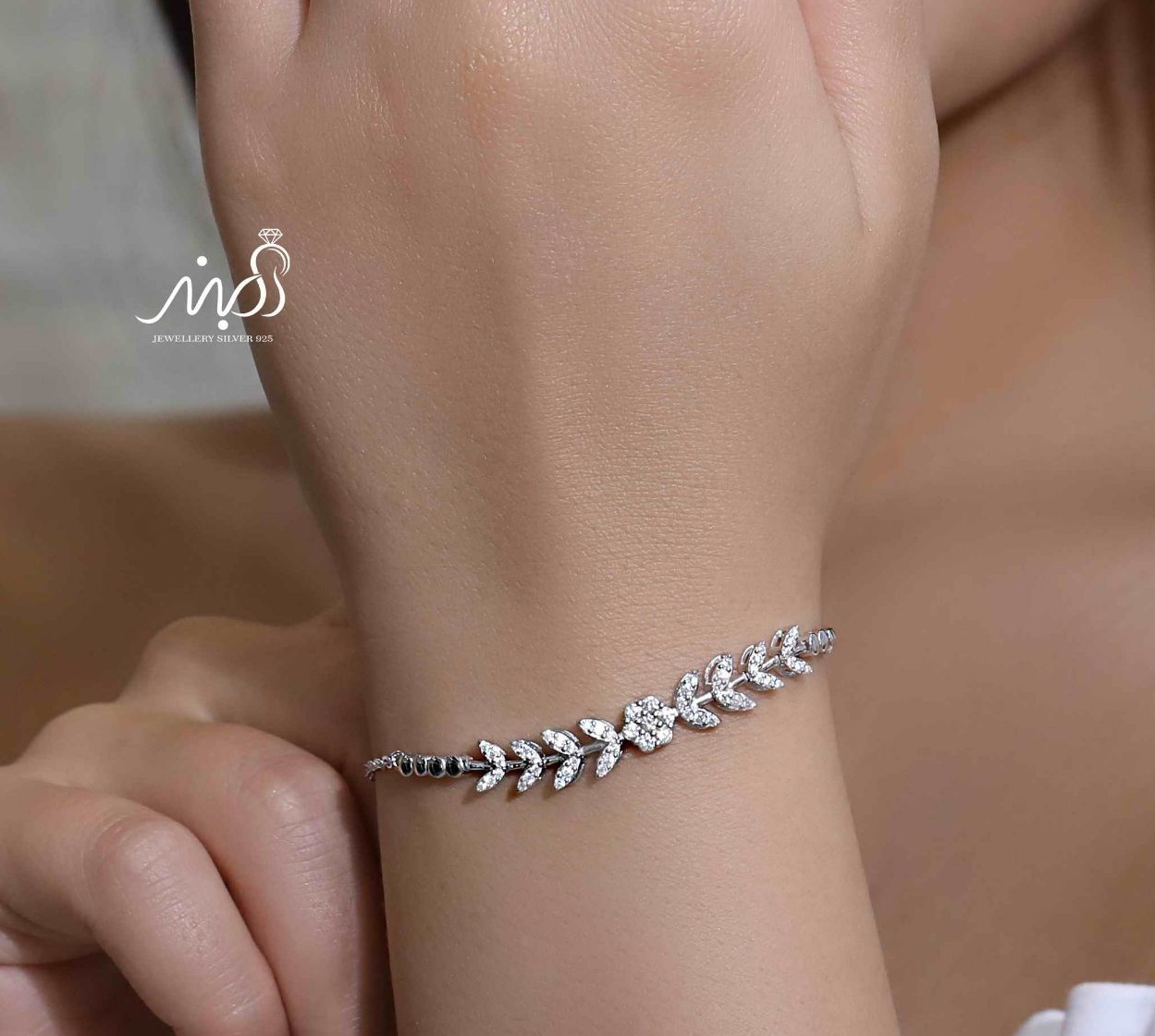 💍دستبند جواهری خاص و زیبا ، نقره عیار 925 (D_7121)	