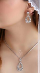 💍نیم ست جواهری پرطرفدار لوکس و زیبا نقره عیار ۹۲۵ با روکش طلا سفید‌‌‌‌‌‌‌ ‌‌