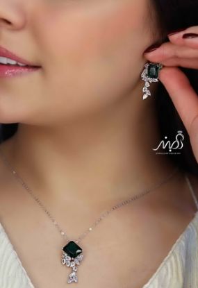 💍نیم ست جواهری لاکچری با نگین زمرد خاص و زیبا ، نقره عیار ۹۲۵(N_4320)