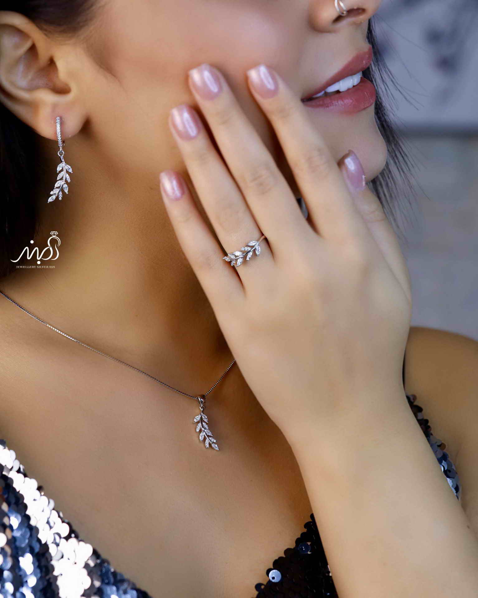💍نیم ست جواهری (آويز ، گوشواره، انگشتر) خاص و زیبا ، نقره عیار ۹۲۵( N_4339)