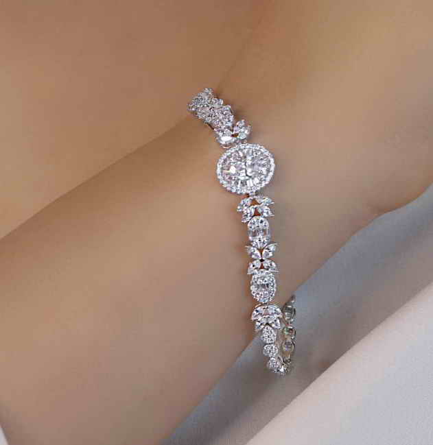 	💍سرويس جواهری خاص و زيبا(گردنبند ، گوشواره ، دستبند و انگشتر) نقره عیار 925 (S_6050)‌‌‌‌‌‌ ‌