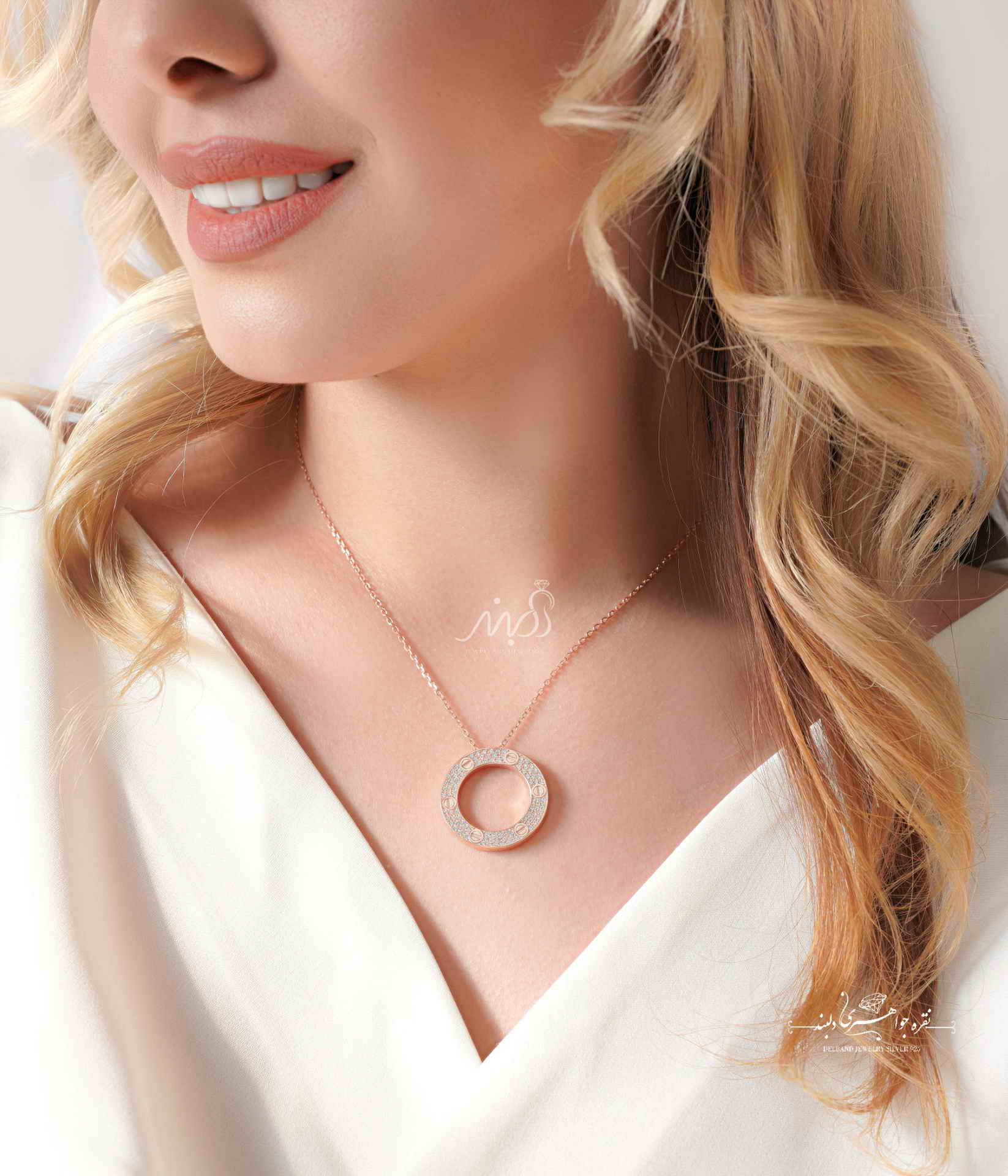 	💍گردنبند پرطرفدار کارتیه ؛ طراحی زیبا و خاص نقره عیار ۹۲۵ با روکش رزگلد(G_3118)