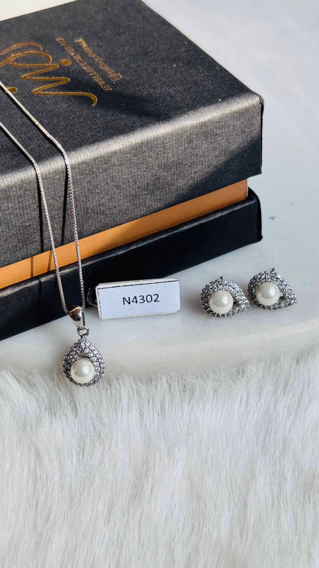 💍نیم ست مرواريد دار  (آويز ، گوشواره ) خاص و زیبا ، نقره عیار ۹۲۵(N_4302)