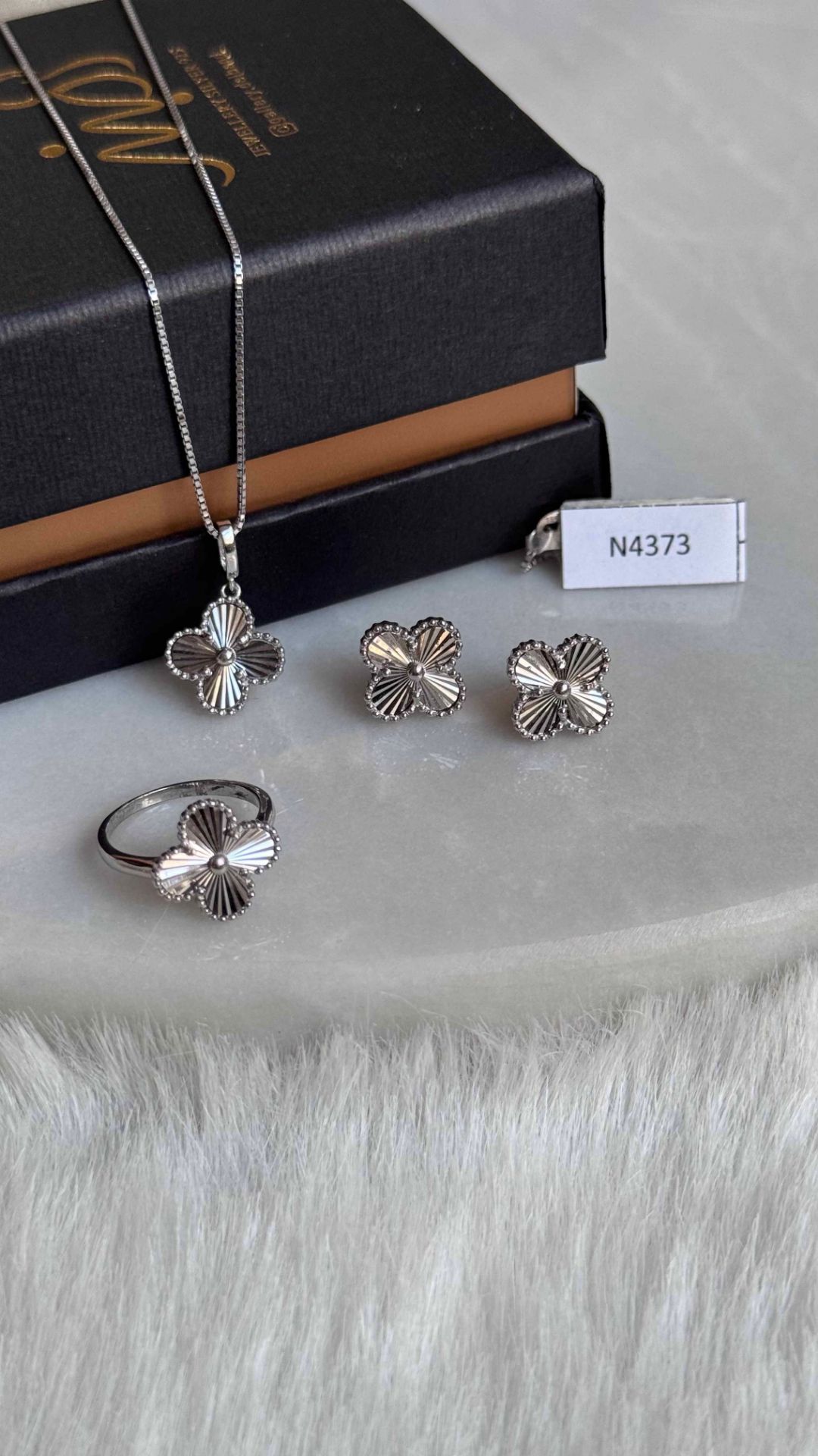 💍نیم ست ونکلیف(آويز و گوشواره و انگشتر) خاص و زیبا ، نقره عیار ۹۲۵( N_4373)	