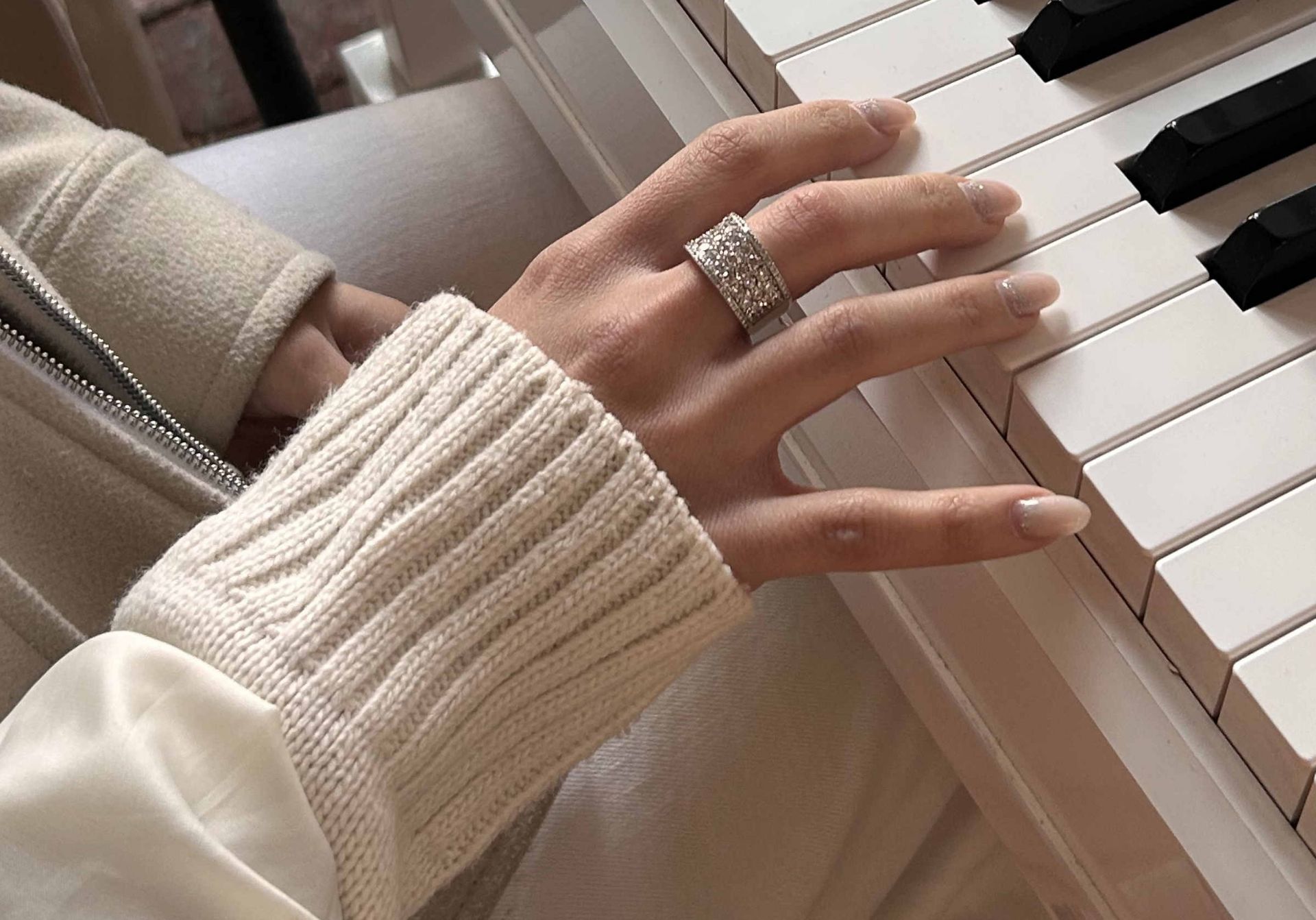 💍انگشتر جواهري لاکچری خاص و زیبا؛ نقره عیار ۹۲۵(R_1242)	