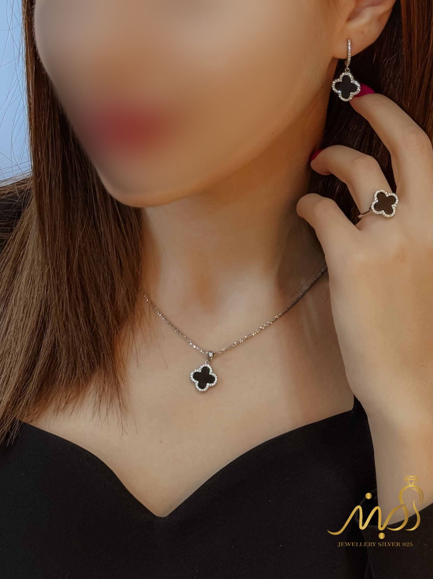 💍نیم ست ونکلیف مشکی(آويز و گوشواره و انگشتر) خاص و زیبا ، نقره عیار ۹۲۵( N_4417)	